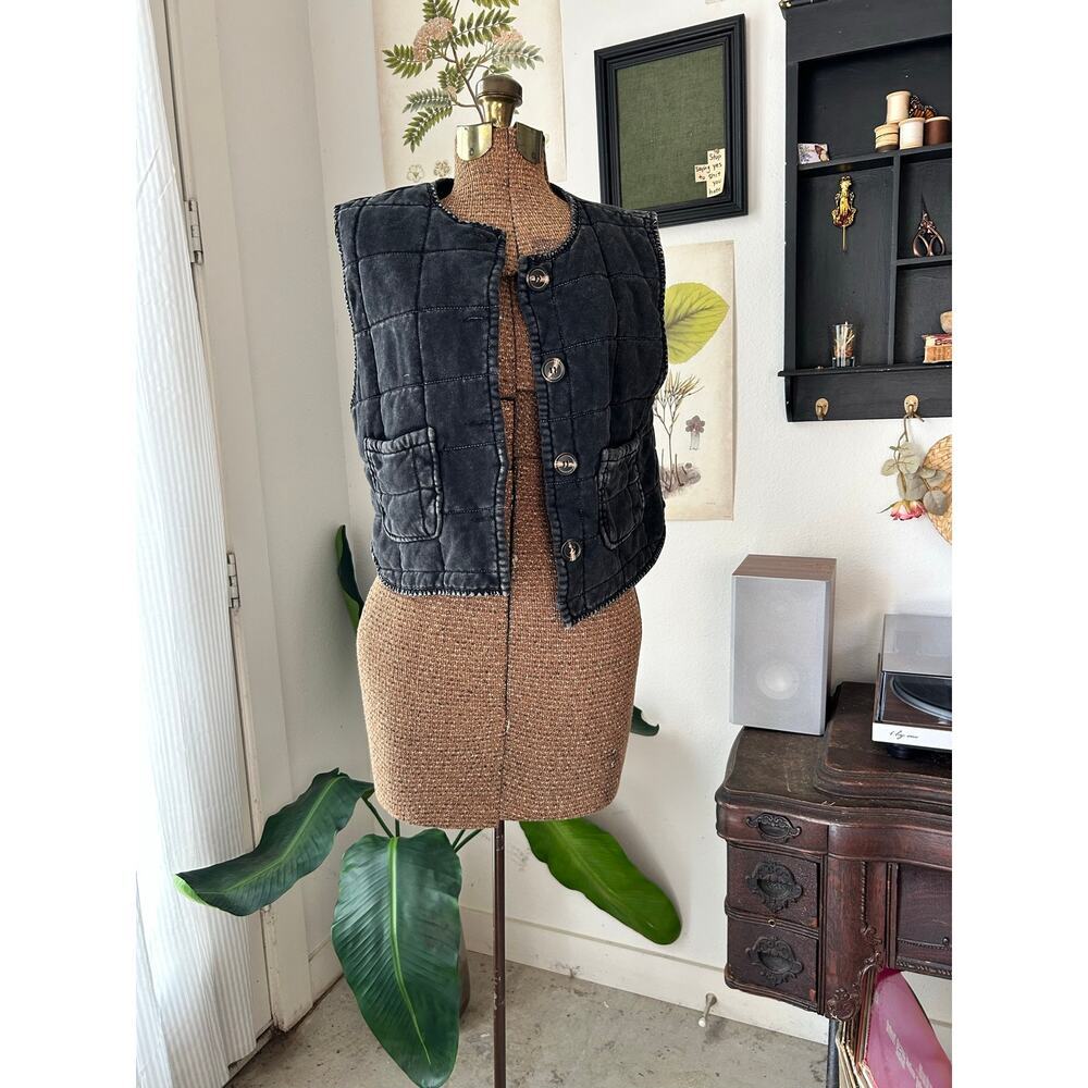 Double Zero Washed Black Quilted Vest Cotton Button Front Cropped Small DZ23G374
